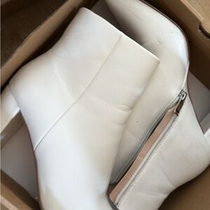 Elegant White Ankle Boots